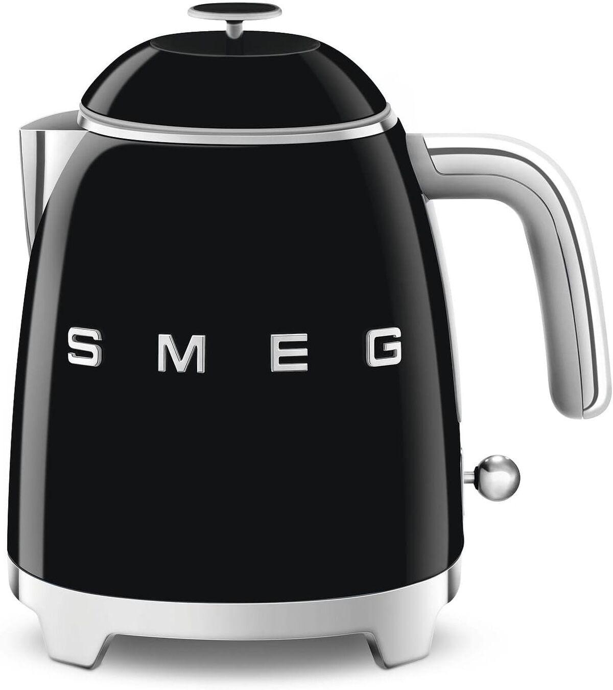 Test de la bouilloire Smeg KLF05BLEU : pratique et design