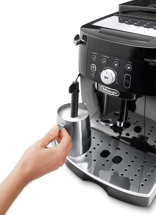 De'Longhi Magnifica S Smart Machine a Café Grain ECAM230.13.B, Machine Expresso et Cappuccino, 1.8L, 1450W, Noir [Exclusif Amazon]