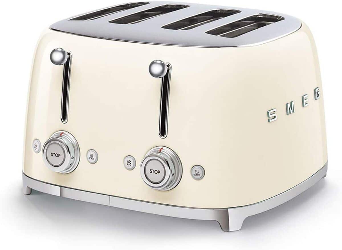 Test du grille-pain Smeg TSF03CREU : design et performance au rendez-vous
