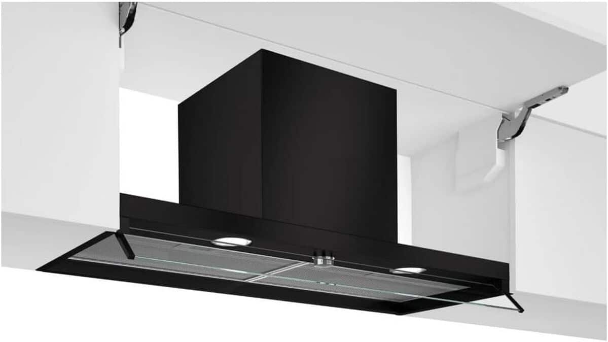 Test de la hotte Bosch Série 4 DBB96AF60 : efficacité et design en noir mat