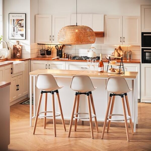 Découvrez notre test du SoBuy îlot central KNL09-WN : un meuble fonctionnel, esthétique et abordable pour votre cuisine. Lisez notre avis détaillé.